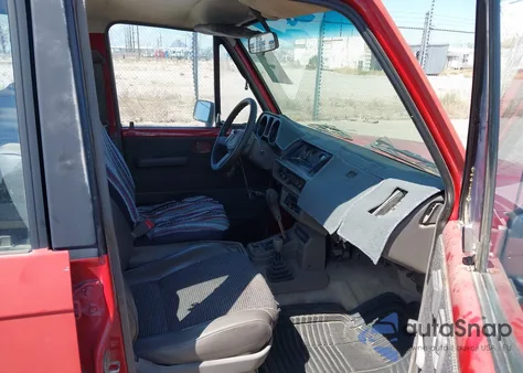 1990 Isuzu Trooper from USA, damaged, VIN JACCH58R3L8912342